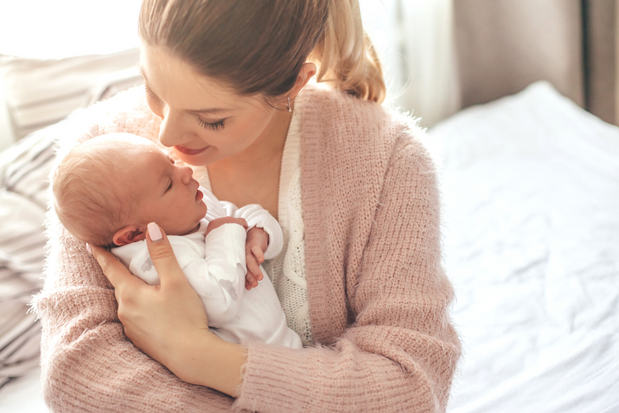 10 Cara Merawat Bayi Baru Lahir, Panduan Lengkap untuk Ibu Baru