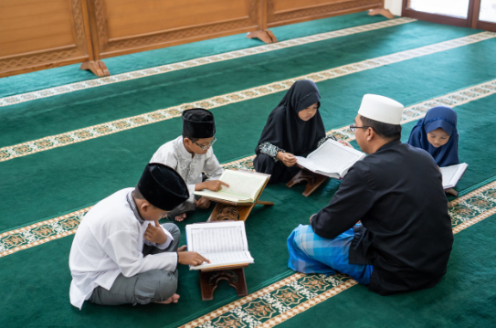 Cara Mendidik Anak dalam Islam Sesuai dengan Usia