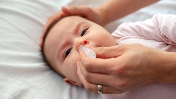 Cara Mengobati Bayi Pilek dan Hidung Mampet