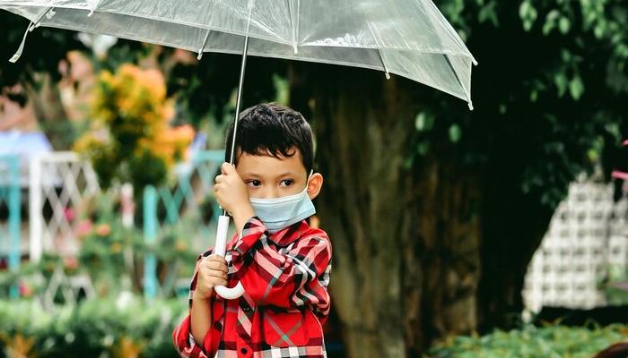 10 Jenis Penyakit Anak di Musim Hujan, Bunda Harus Waspada dan Kenali Gejalanya