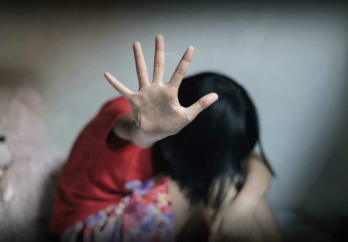 8 Cara Mencegah Anak Dari Pelecehan Seksual, Jaga Anak Dari Bahaya Sekitar!