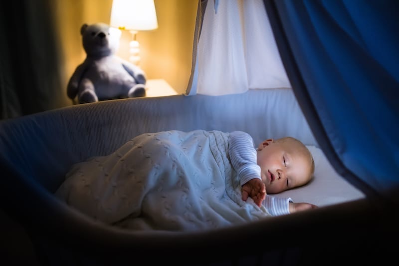 8 Cara Agar Bayi 5 Bulan Tidur Pulas Tengah Malam Tanpa Terbangun, Bunda Perlu Coba!