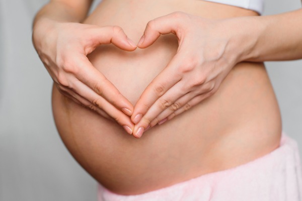 Perbedaan perut buncit dan hamil