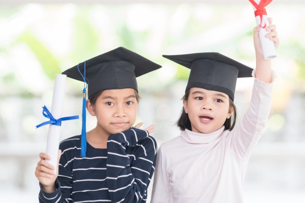5 Asuransi Pendidikan Anak, Premi Rendah Dengan Manfaat Super Lengkap