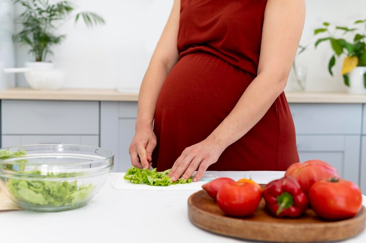 7 Manfaat Tomat Untuk Ibu Hamil, Redakan Kram Kaki Hingga Penuhi Kebutuhan Cairan