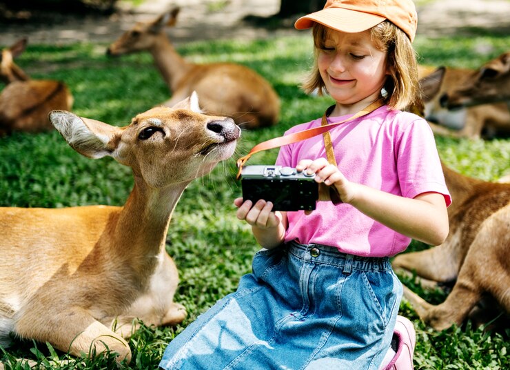 Manfaat mengajak anak ke kebun binatang