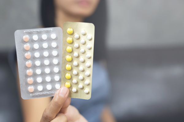 15 Merek Pil KB Terbaik yang Aman untuk Mencegah Kehamilan