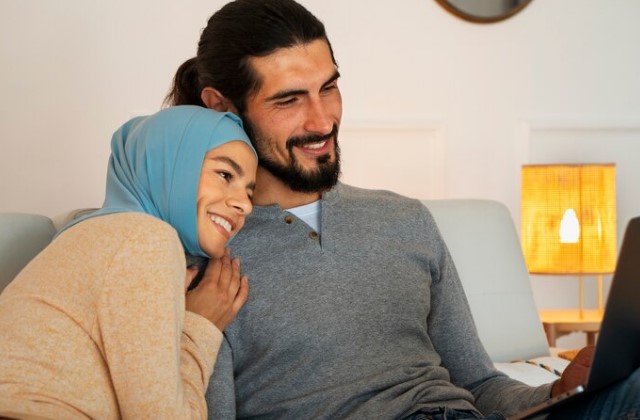 Hukum Berhubungan Suami istri di bulan Ramadhan, Menurut Islam dan Fiqih