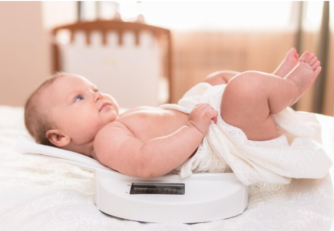 Ukuran Normal Berat Badan Bayi Baru Lahir Menurut WHO, Bunda Harus Tahu!
