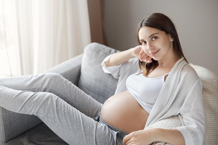 6 Risiko Komplikasi Kehamilan Kembar: Bayi Lahir Prematur Hingga Ibu Menderita Gangguan Preeklamsia