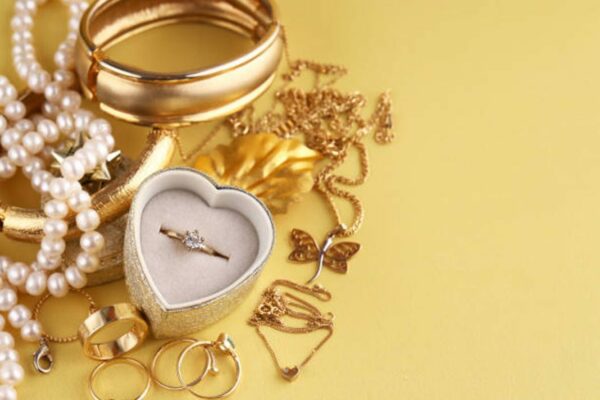 apakah emas perhiasan wajib dizakati