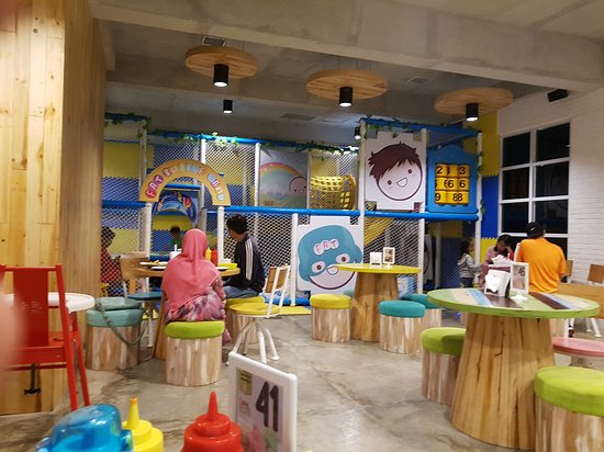 tempat bukber ada playground di Bogor