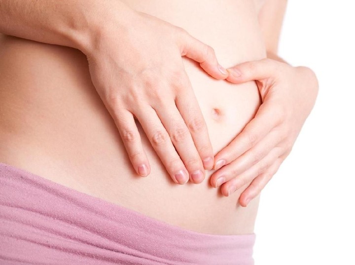 cara mengatasi kram perut saat hamil trimester pertama