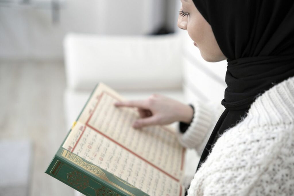 bolehkah wanita haid membaca Al Quran
