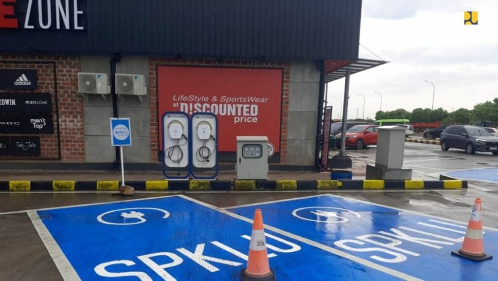 Daftar Lokasi Charger Mobil Listrik di Rest Area Tol Trans Jawa