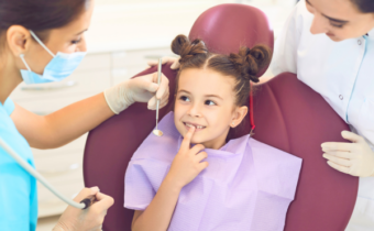 Jenis-Jenis Perawatan Gigi Anak yang Perlu Orang Tua Ketahui!