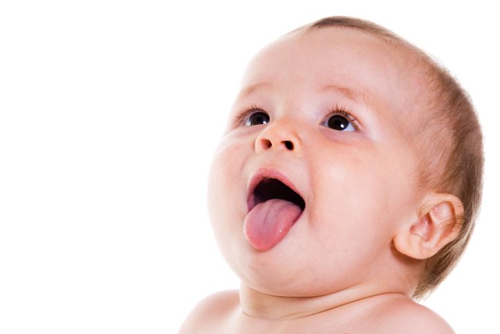 normalkah lidah bayi berwarna putih