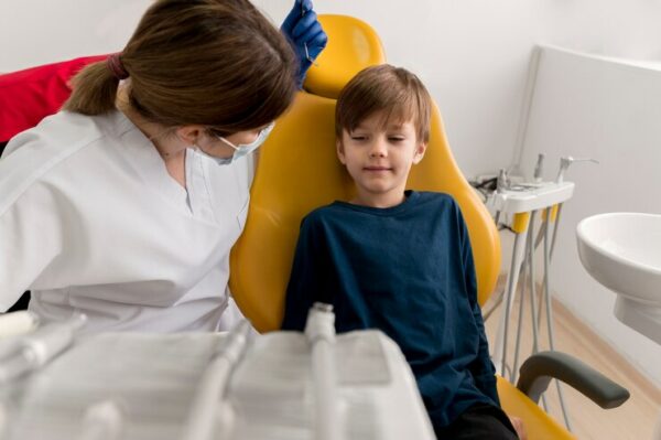 cara membujuk anak ke dokter gigi