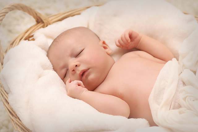 Bagaimana cara agar bayi tidur nyenyak tanpa digendong