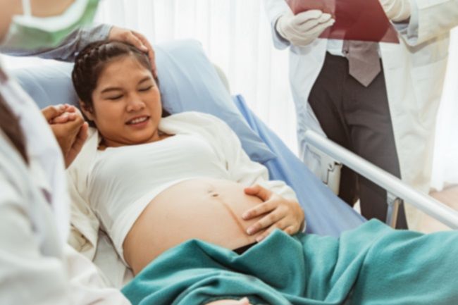 kenapa saat melahirkan tidak boleh merem