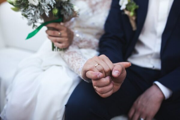 angka pernikahan di Indonesia menurun 2024