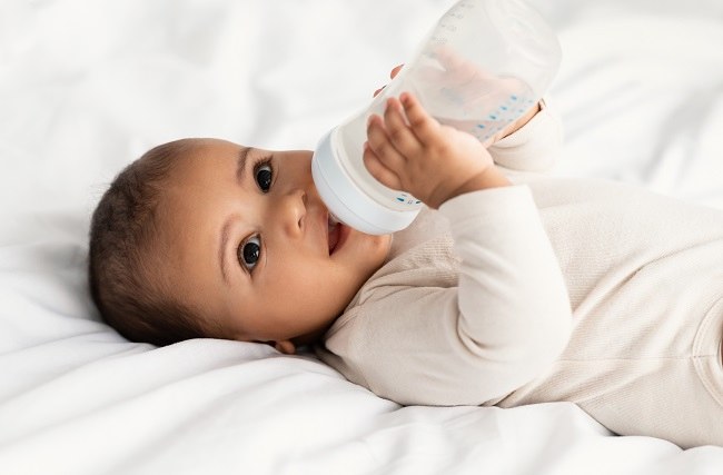 bagaimana caranya agar bayi tidak muntah setelah minum susu formula