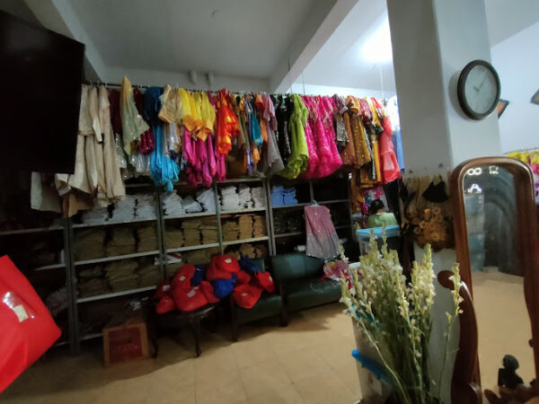 tempat sewa baju adat anak di Surabaya