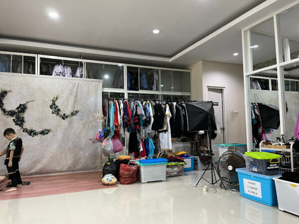 tempat sewa baju adat anak di Surabaya