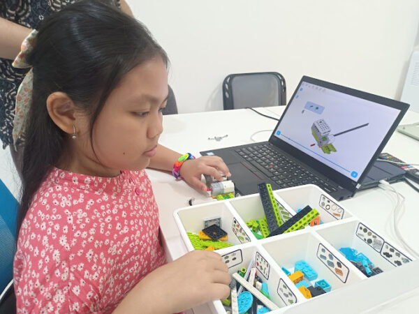 tempat kursus coding anak di Surabaya