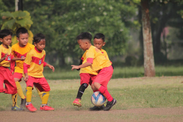 sekolah sepak bola anak di Bandung