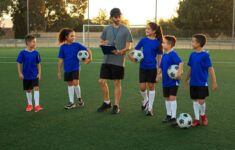 sekolah sepak bola anak di Surabaya