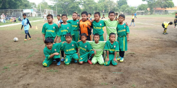 sekolah sepak bola anak di Surabaya