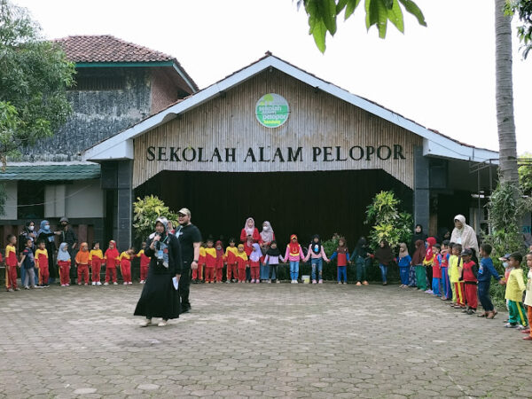 sekolah alam di Bandung