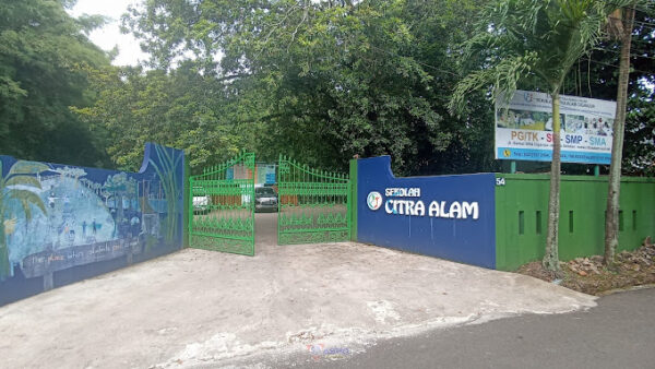 sekolah alam di Jakarta