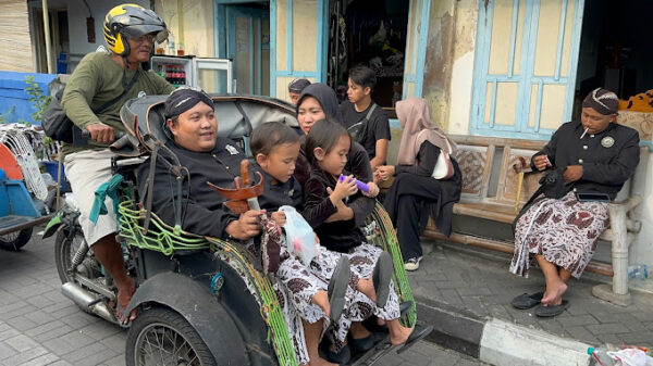 tempat sewa baju adat anak di Jogja