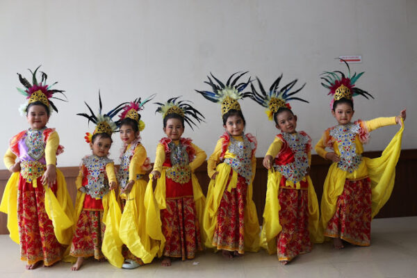 tempat sewa baju adat anak di Bandung