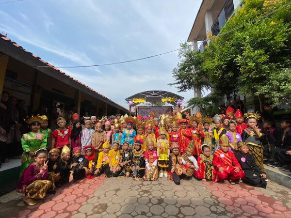 tempat sewa baju adat anak di Bandung