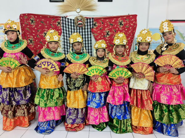 tempat sewa baju adat anak di Bandung