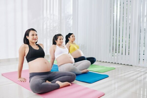 rekomendasi kelas yoga hamil di Jakarta