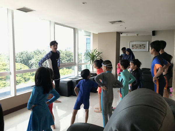 tempat kursus renang anak di Surabaya