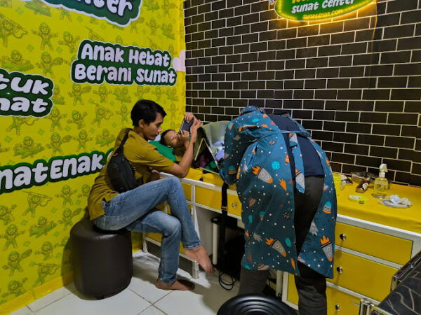 tempat sunat di Surabaya