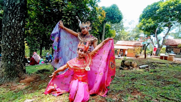 tempat sewa baju adat anak di Semarang