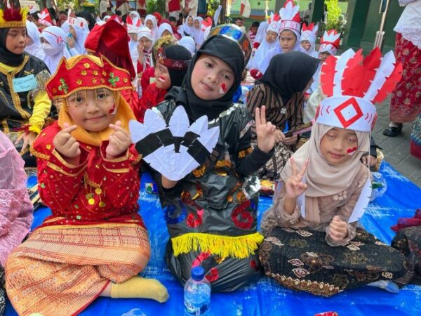 tempat sewa baju adat anak di Semarang