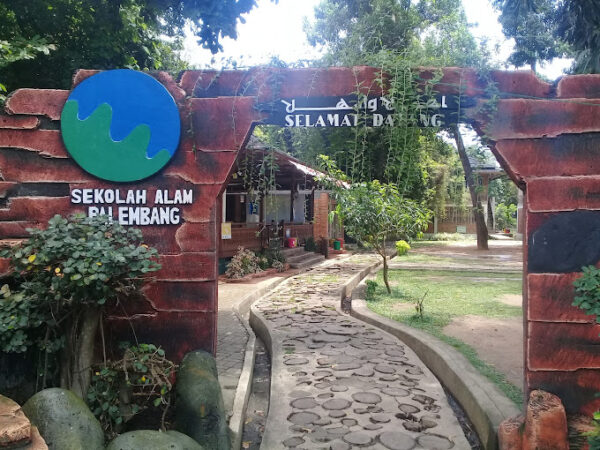 sekolah alam di Palembang