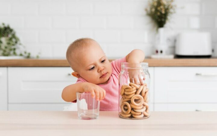 Makanan yang tidak boleh dimakan bayi 8 bulan