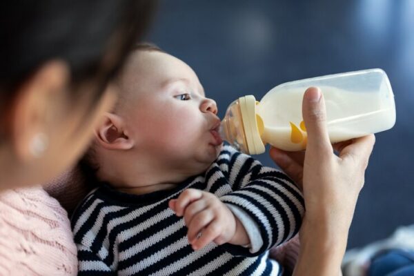 Cara memilih dot yang baik untuk bayi