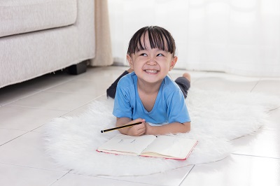 anak menulis