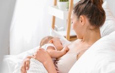 Posisi Menyusui yang Benar