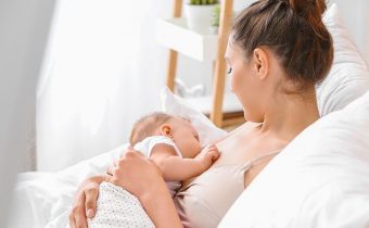 Posisi Menyusui yang Benar