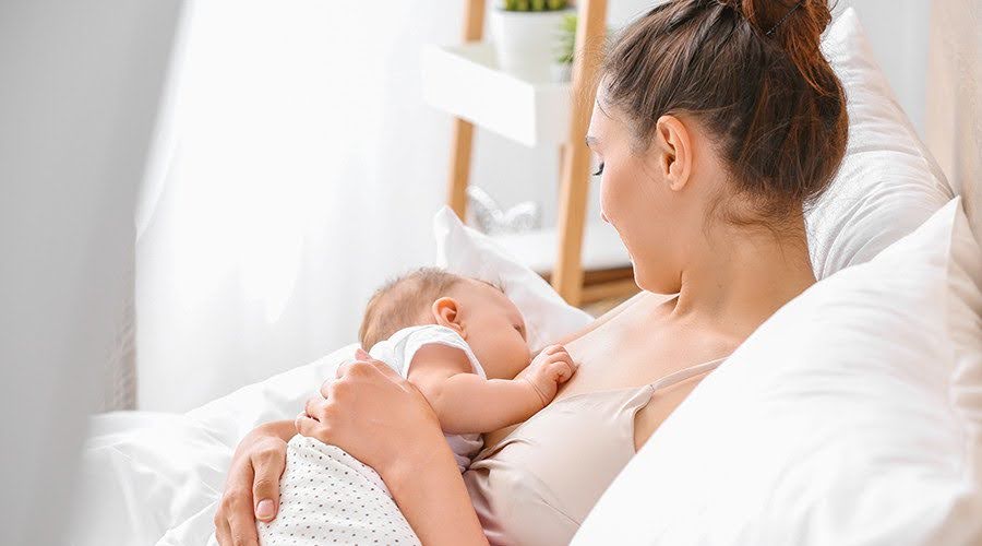 Posisi Menyusui yang Benar